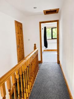 Brittas Bay Getaway 3 Beds 4 Bathrooms - 9