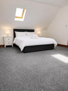 Brittas Bay Getaway 3 Beds 4 Bathrooms - 8