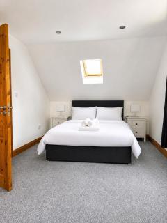 Brittas Bay Getaway 3 Beds 4 Bathrooms - 2