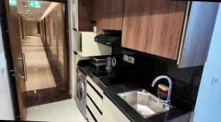 Terrific Panoramic One Bedroom Apartment with Sea & Lagoon View - 7