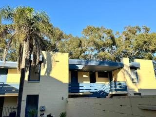 Pathfinder Motel - 1