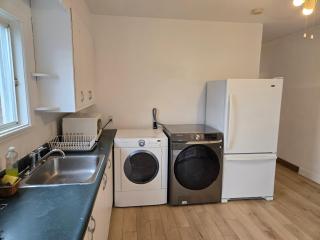 Comfort apartment close to Metro Monk station with self check in - 4