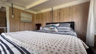 The Glavine Getaway - 7