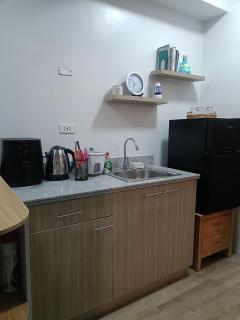 Cozy Oasis King Bed Spacious Stay- Bacolod - 1