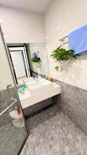 GreenStay, 2 bedroom, 2 WC, 1 living room in Vinhomes Greenbay, view Marriott Hotel - 9