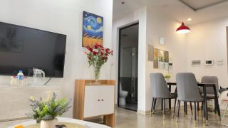 GreenStay, 2 bedroom, 2 WC, 1 living room in Vinhomes Greenbay, view Marriott Hotel - 8