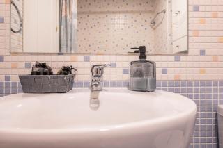 Apartamento Moderno Renovado con Piscina, Gym & Parking – Aeropuerto, IFEMA / Metropolitano by beBalmy - 2