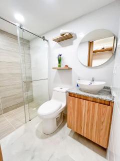 Diseño Moderno - Apartamento de 2 Hab Bien Ubicado - 3