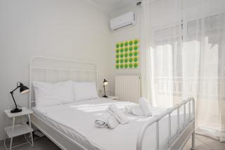 Evi's 2 BDR Apartment With Parking - 3