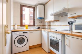 Apartamento con piscina, gym & parking Aeropuerto, IFEMA & Metropolitano by beBalmy - 9