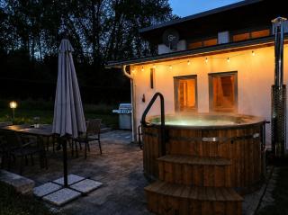 Haus im Grünen l Hot Tub l aktivCARD inklusive - 0