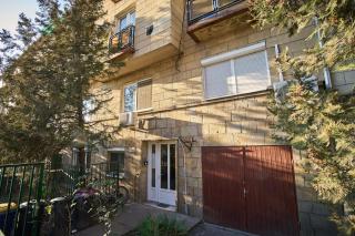 Modern 2BR Near City Park with AC & Free Parking - 7