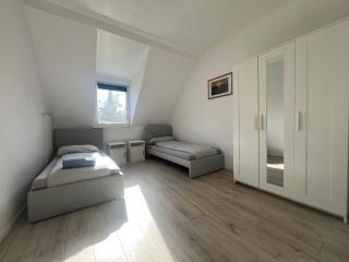 Mieterlux Central 4-Room Apartment near Offenbach Central Station 8 Guests - 2