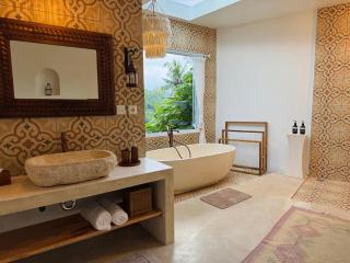 White Nest with jungle view by Best Living - 7