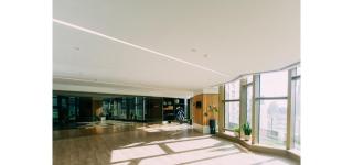 CBD Sky-High Luxury, 2BR Apt with Pool and Gym - 8