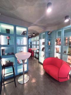 Lesbase Women Hostel - 0