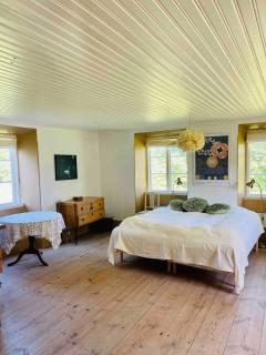 Lime stone house, walking distance to ocean &beach - 1