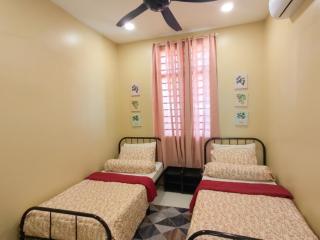Homestay Anjung Seri Songket, Private Pool, BBQ & Spacious House - 5