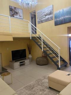 Spacious Executive Stay in Waterford Park - 0