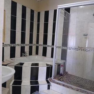 Spacious Executive Stay in Waterford Park - 6
