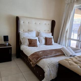 Spacious Executive Stay in Waterford Park - 1