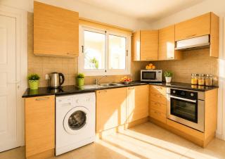 Lovely one bedroom flat in a prime location near Nissi Beach in Ayia Napa with a beautiful terrace free parking and just minutes from the sea and all main amenities - 2