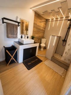 Blue Wave Villa - 1