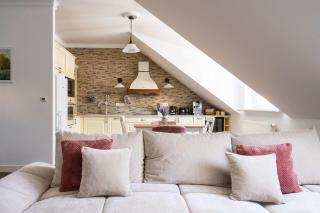 Elegant Provence Apartment on Tomas Garrigue Masaryk Avenue - 5