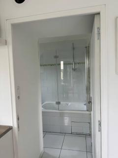 Ground-Floor Apartment With private Garden - 1