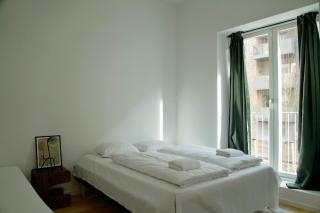 Luxury Apt with Harbor Views 1 - 8