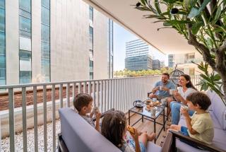CFC Hidden Gem with Double terrasse GYM & Parking - 4