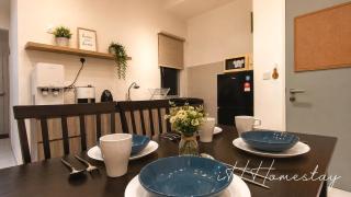 Arch Playhouse - Camellia Austin by iH Homes - 2