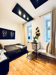 Studio for Two Close to Historic Rathausplatz - 8
