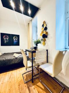 Studio for Two Close to Historic Rathausplatz - 9