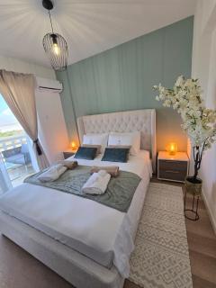 Lazuli Sunset Lake View Apartment 301 - 2