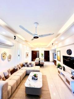 LMY Boutique Hotel Serviced Apartments Blue Area Islamabad - 5