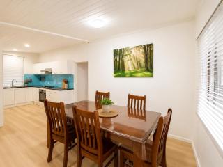 3BR Family Home Walk to Waterfront & Wading Pool - 8