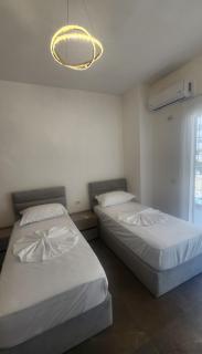 Deluxe Two-Bedroom Apartment with 2 Bathrooms - 1