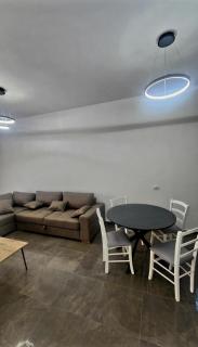 Deluxe Two-Bedroom Apartment with 2 Bathrooms - 7