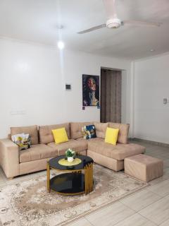 SPACIOUS VIP 1 BEDROOM with ROOFTOP SWIMMING POOL AVAILABLE - 0