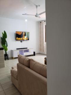 SPACIOUS VIP 1 BEDROOM with ROOFTOP SWIMMING POOL AVAILABLE - 3