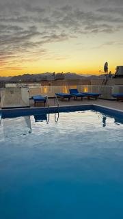 Suite with a rooftop pool at the View resort - 4