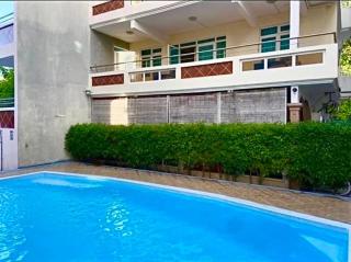 Deerland View Escape with Pool, 2BedRoom Apartment - 6