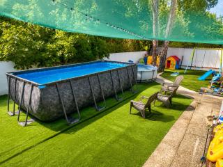 Kalabria Guest House Pool, BBQ & Jacuzzi - 9
