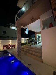 Casa com piscima e área goutmet - 2