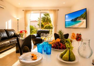 Lovely one bedroom flat in a prime location near Nissi Beach in Ayia Napa with a beautiful terrace free parking and just minutes from the sea and all main amenities - 4