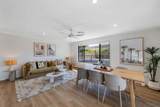 Golden Beach family nest - 0