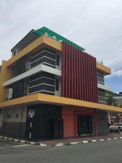Premierz Hotel - Labuan - 0