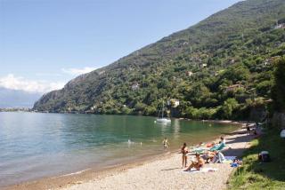 A due passi dal lago - 6