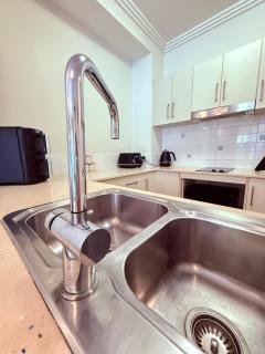 REEFSIDE Family Spa 3 Bed Apartment - 2